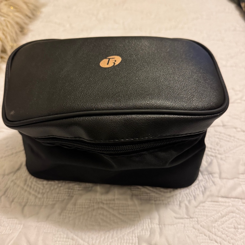 T3 volumizing hot rollers in storage bag